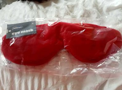Red eye mask from Silentnight