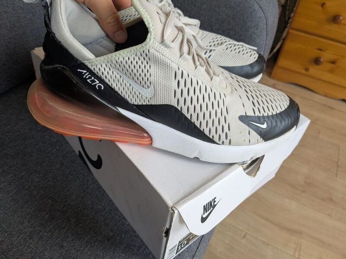 Nike Air Max 270 Size 9