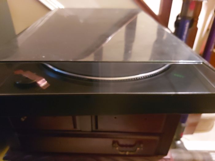 AIWA Stereo Turntable System, Model No. GP-E888, Uses AN-11 Stylus, Part of Larger unit System