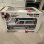 Range Rover Team Castrol 1/24 Burago  Rare Image 9