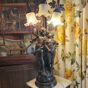 Lamp, fireguard, computer chair, whatnot