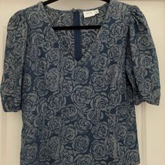 womens top