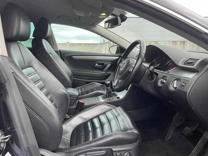 Volkswagen Passat 2011