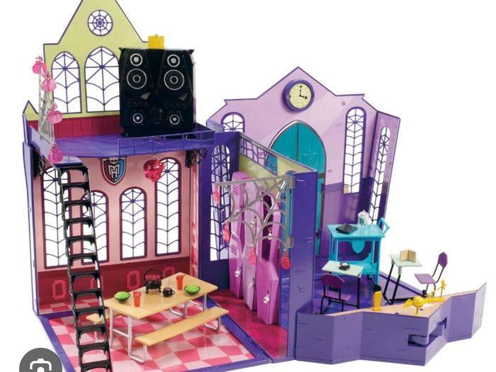 monster high dolls
