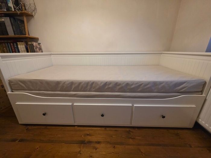 Hemnes IKEA Day Bed