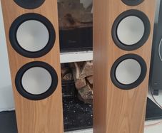 Monitor Audio Silver 200 7G Floorstanding Speakers - with original boxes