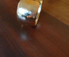 gold tone bangle
