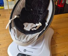 4moms MamaRoo 4 Infant Seat / Swing