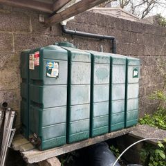 Oil tank