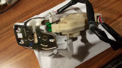 Genuine Honda lock + door actuator
