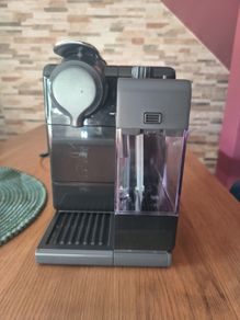 DeLonghi Nespresso Coffee Machine