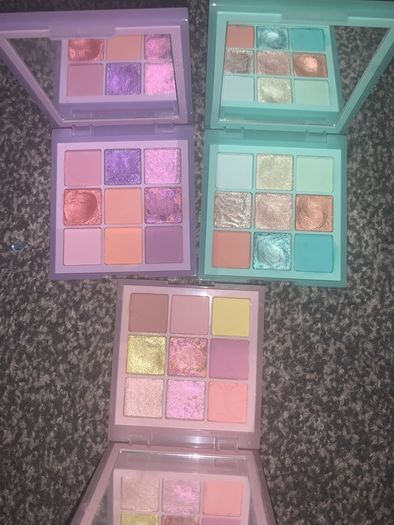 Huda beauty pastels obsession palettes