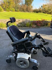 Quickie Jive M Electric Wheelchair - Excellent Condition with Powered Seat Lift & Tilt