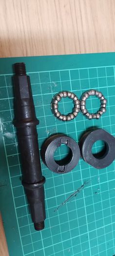 Bottom bracket set