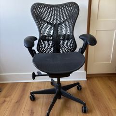 Office chair - Herman Milller Mirra 1