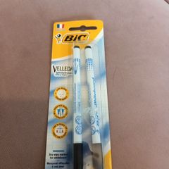 2 x Bic whiteboard markers