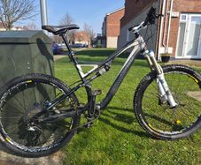 Mountain Bike - Specialized Stumpjumper FSR Expert Carbon (Size M)