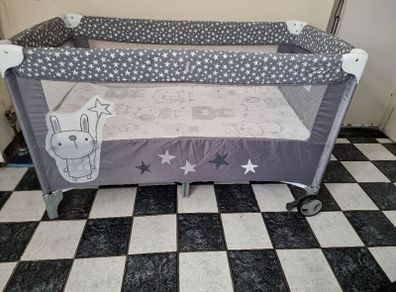 baby crib