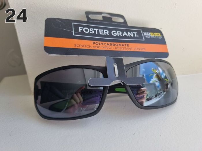 Foster Grant Sunglasses Brand New (2 for 15 Euro)