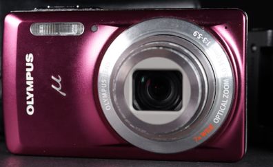 Olympus mju 7030 (Stylus) 14.0MP Digital Camera Pink.