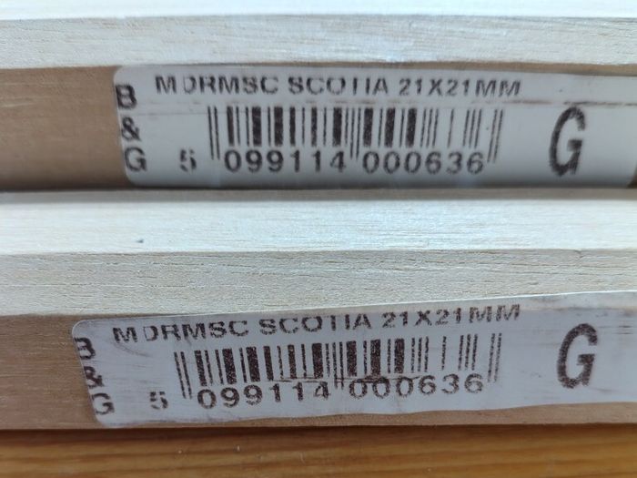Four 2.4m Wooden Scotia Moulding 21mm x 21mm
