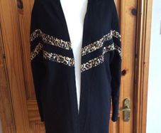 BNWTS Ladies Jersey Type Edge to Edge Hooded jacket sz L/XL includes Postage