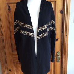 BNWTS Ladies Jersey Type Edge to Edge Hooded jacket sz L/XL includes Postage