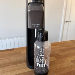 Sparkling water maker