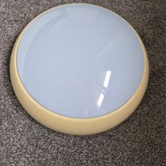 Bathroom lamp