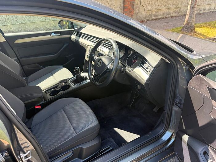172 Volkswagen Passat 1.4 tsi blue motion