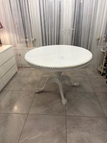 extendable vintage table and chairs