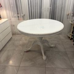 extendable vintage table and chairs
