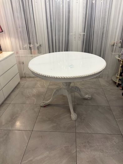 extendable vintage table and chairs