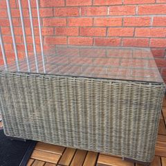outdoor wicker table