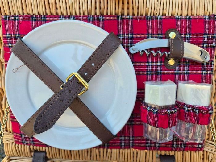 picnic hamper for 2