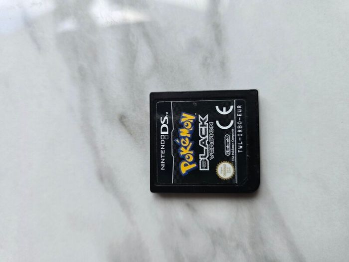 Pokemon black version original!!