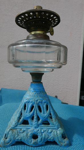 Vintage Victorian oil lamp CAST IRON BASE with Bristol  bowl