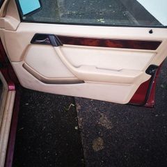 Mercedes W124 e200 Interior