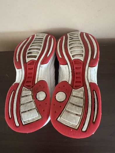 White trainers, size 38