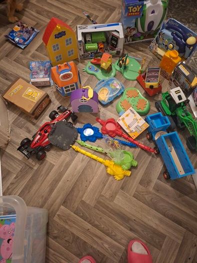 toys