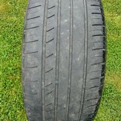 Tyre; 255/40/20