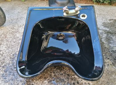 Hairdressing sinks