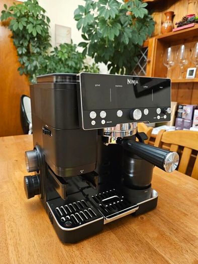 NINJA Luxe Cafe Premier Series ES601KBK Bean to Cup Coffee Machine Black
