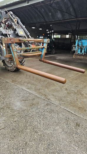 Tanco bale handler