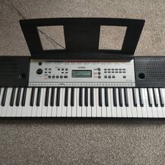 Yamaha YPT-260 Keyboard