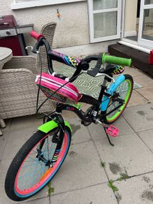 Girls Bike age 7-9