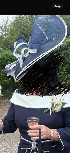Mother of the bride Veni I dress and matching S and g hat