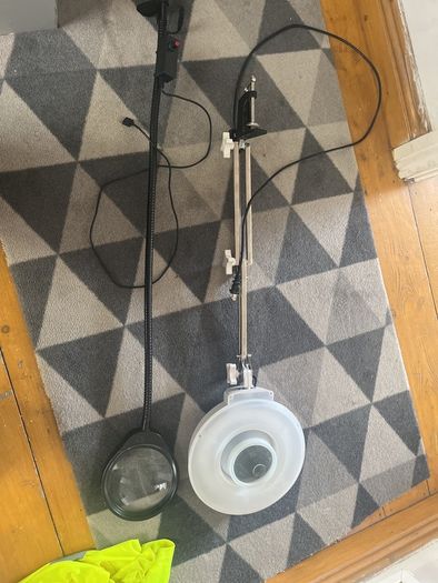 magnifier with light