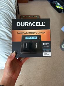 Duracell dual camera battery charger