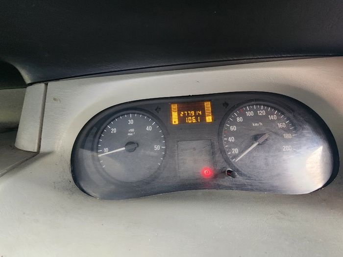 Opel vivaro 2007 1.9d 278000km